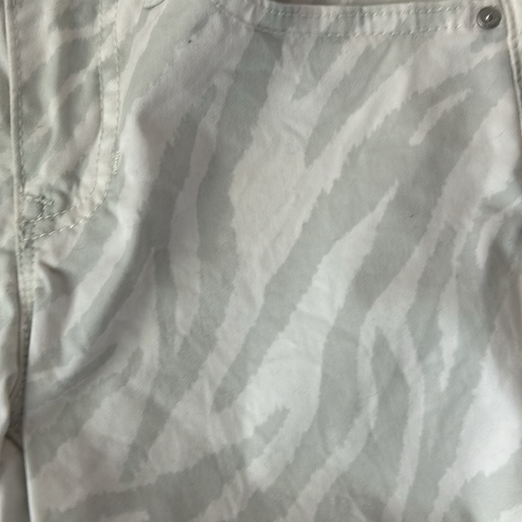 GAP White/Gray Print Jeans- Size 25- Excellent Condition - Picture 2 of 9